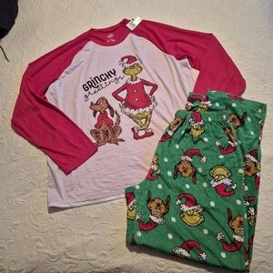 Briefly Stated men's XL Grinch pajama set, pants are fleece NWT